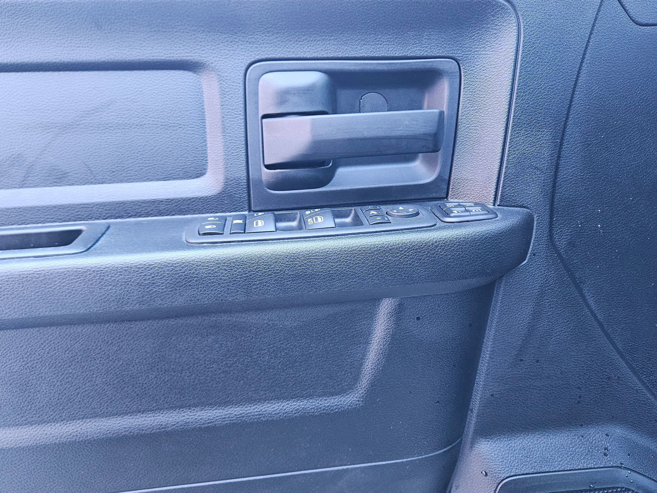 Used 2024 RAM 3500 Tradesman w/ Chrome Appearance Group image 18