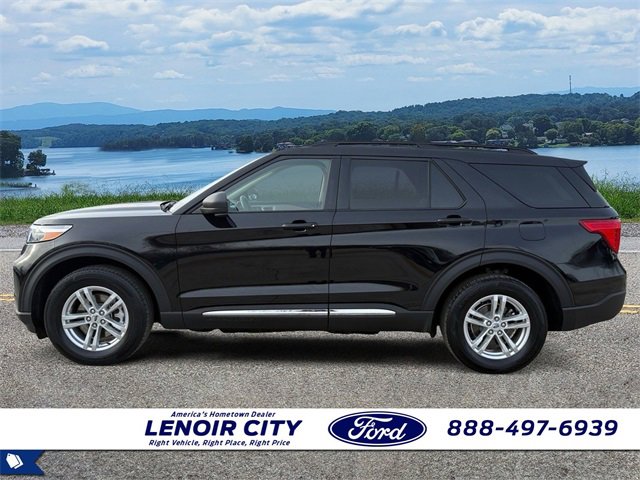 Used 2022 Ford Explorer XLT w/ Equipment Group 202A image 4