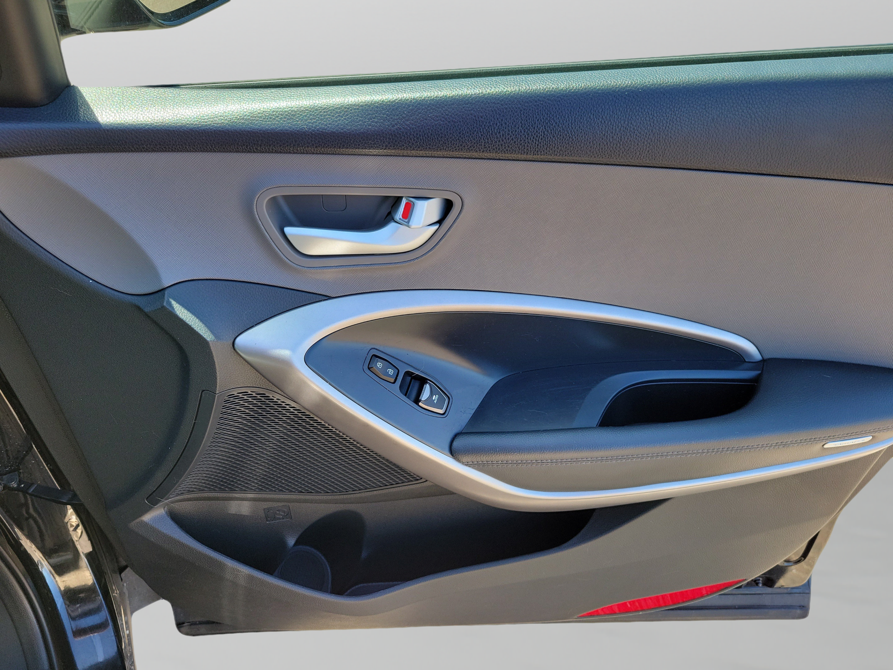 Used 2015 Hyundai Santa Fe Sport FWD image 19
