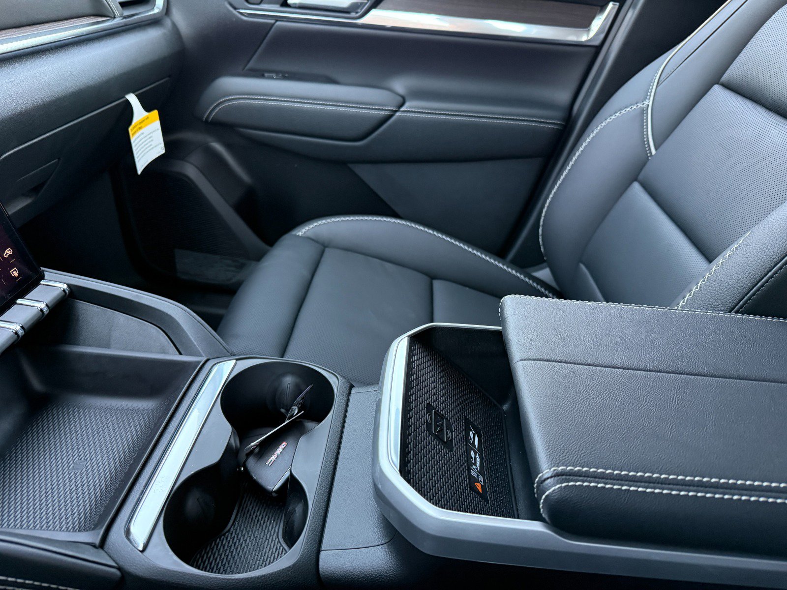 New 2026 GMC Terrain Denali image 33