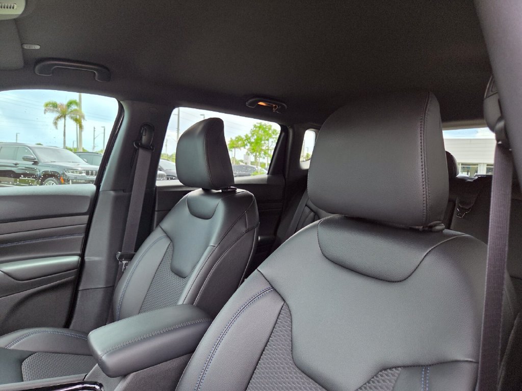 New 2026 Jeep Compass Latitude AWD/4WD image 26