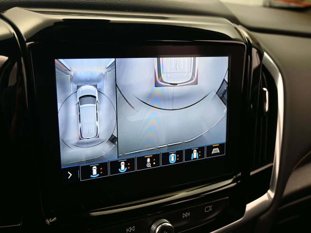 Used 2020 Chevrolet Traverse LT w/ LT Premium Package image 27