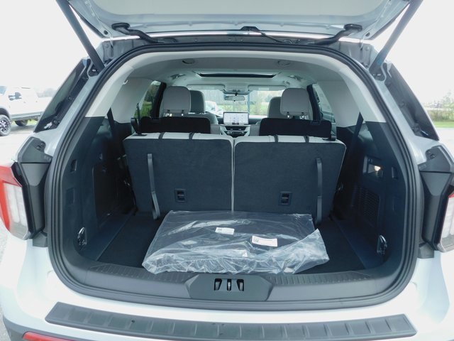 New 2026 Ford Explorer Active w/ Active Comfort Package image 13