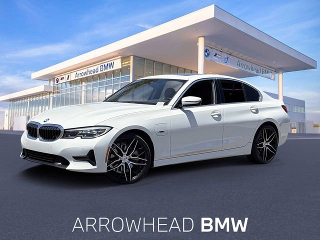 Used 2022 BMW 330e w/ M Sport Package RWD image 1