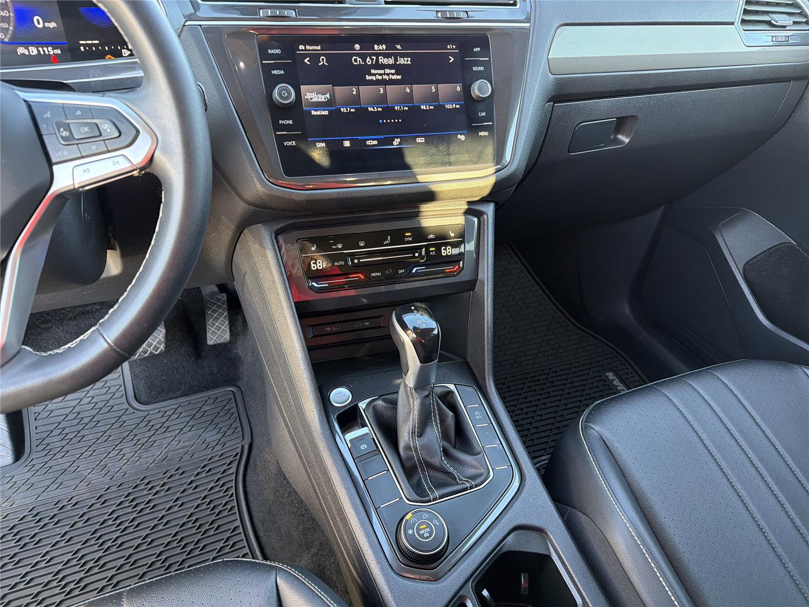 Used 2022 Volkswagen Tiguan SE image 26