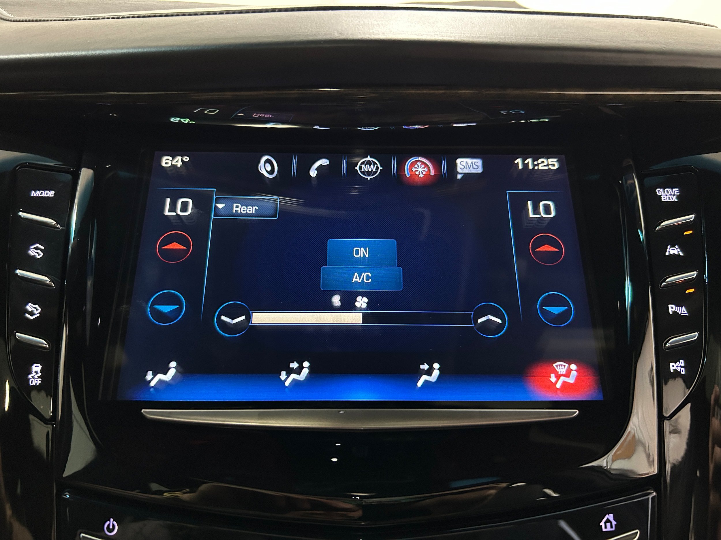 Used 2019 Cadillac Escalade ESV Platinum AWD/4WD image 8