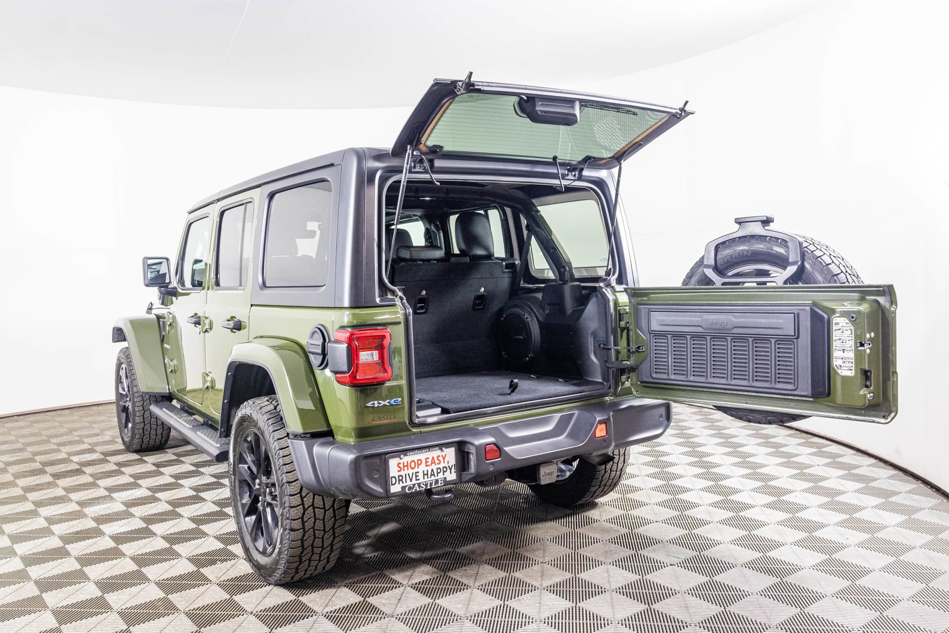 Used 2021 Jeep Wrangler Unlimited Sahara w/ Cold Weather Group image 43