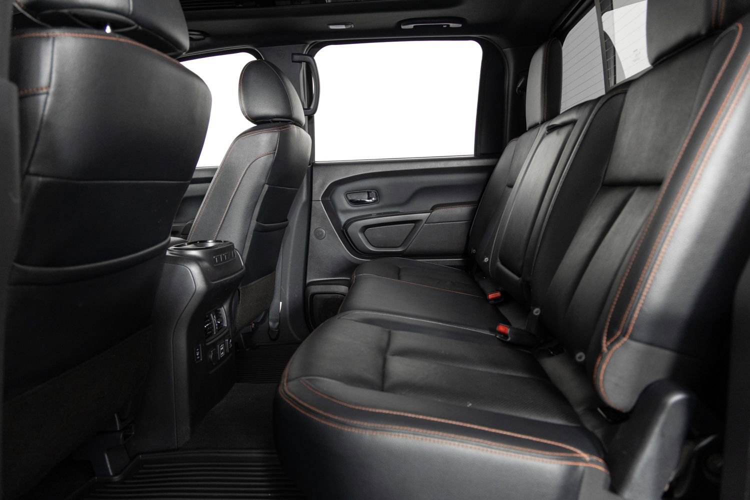 Used 2021 Nissan Titan PRO-4X w/ Pro-4x Convenience Package image 19