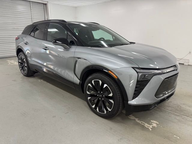 New 2026 Chevrolet Blazer EV RS image 3