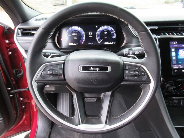 Certified 2023 Jeep Grand Cherokee Altitude image 16