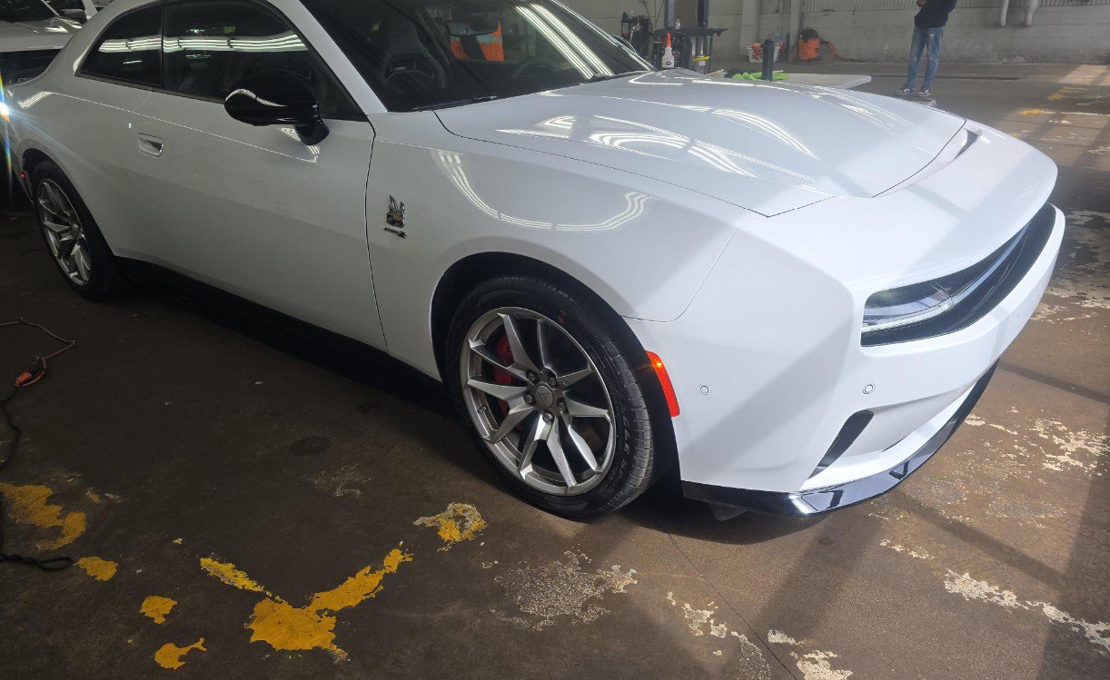 Used 2024 Dodge Charger Daytona Scat Pack w/ Plus Group AWD/4WD image 2