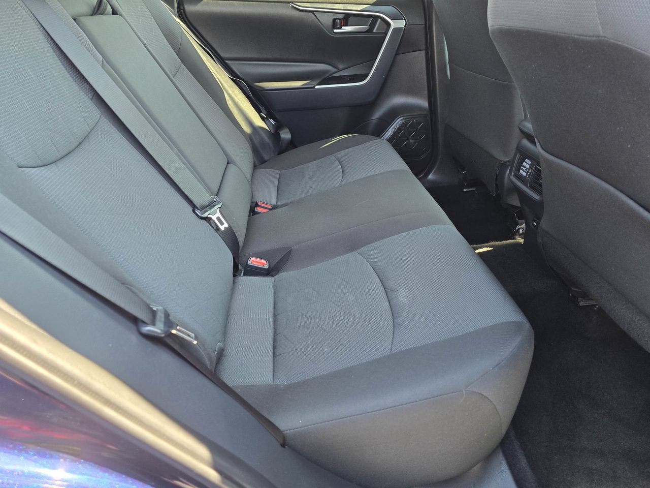 Used 2024 Toyota RAV4 XLE AWD/4WD image 37