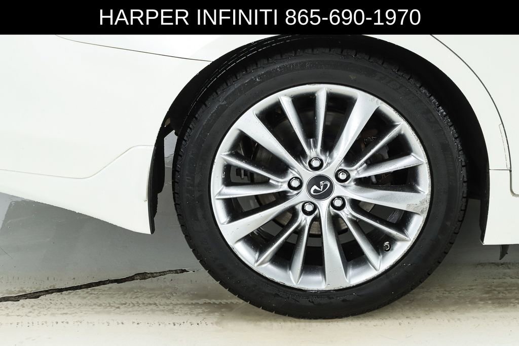 Used 2018 INFINITI Q50 Luxe w/ Essential Package (3.0T Luxe) AWD/4WD image 14