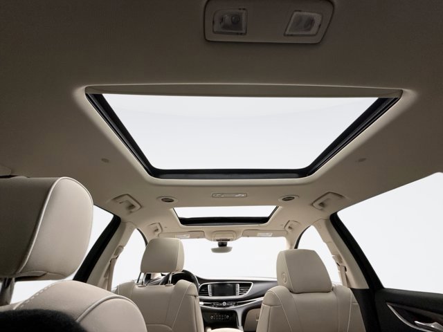 Used 2023 Buick Enclave Avenir w/ Avenir Technology Package image 20