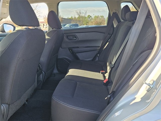 Used 2025 Nissan Rogue S image 6