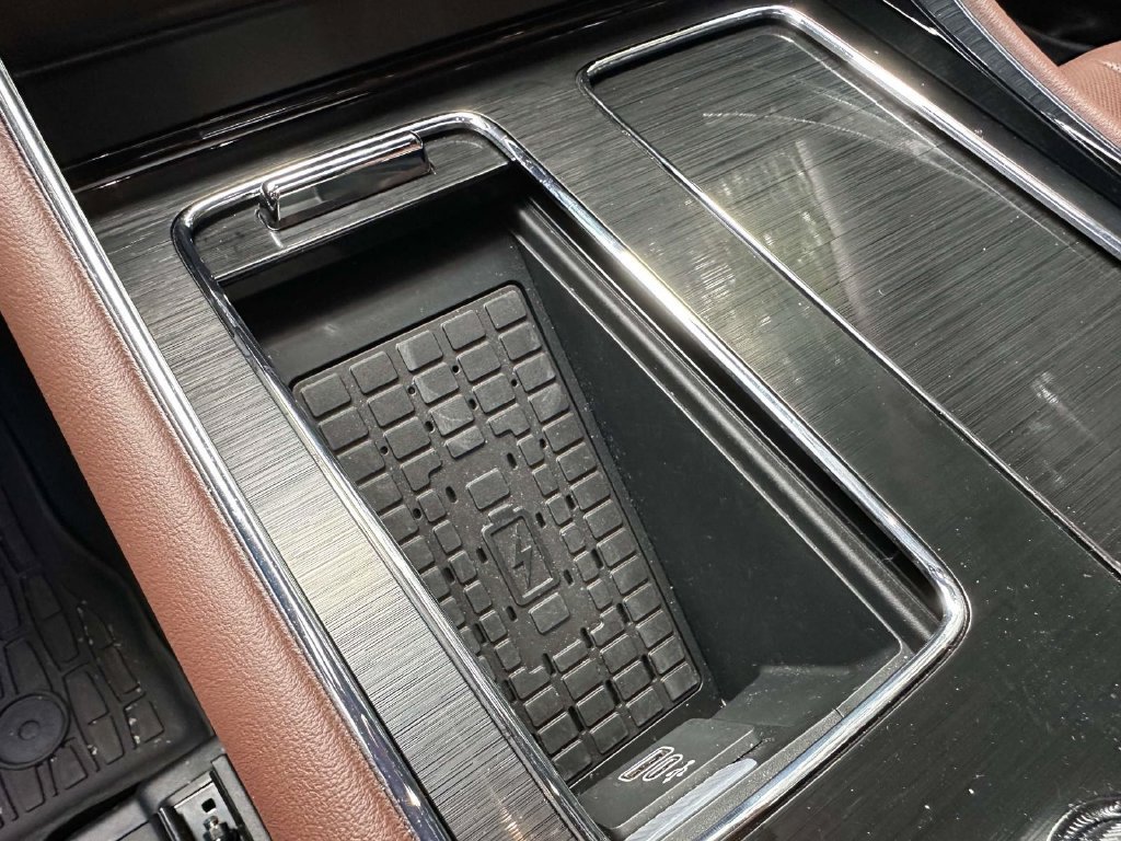 Used 2026 Lincoln Aviator Reserve AWD/4WD image 23