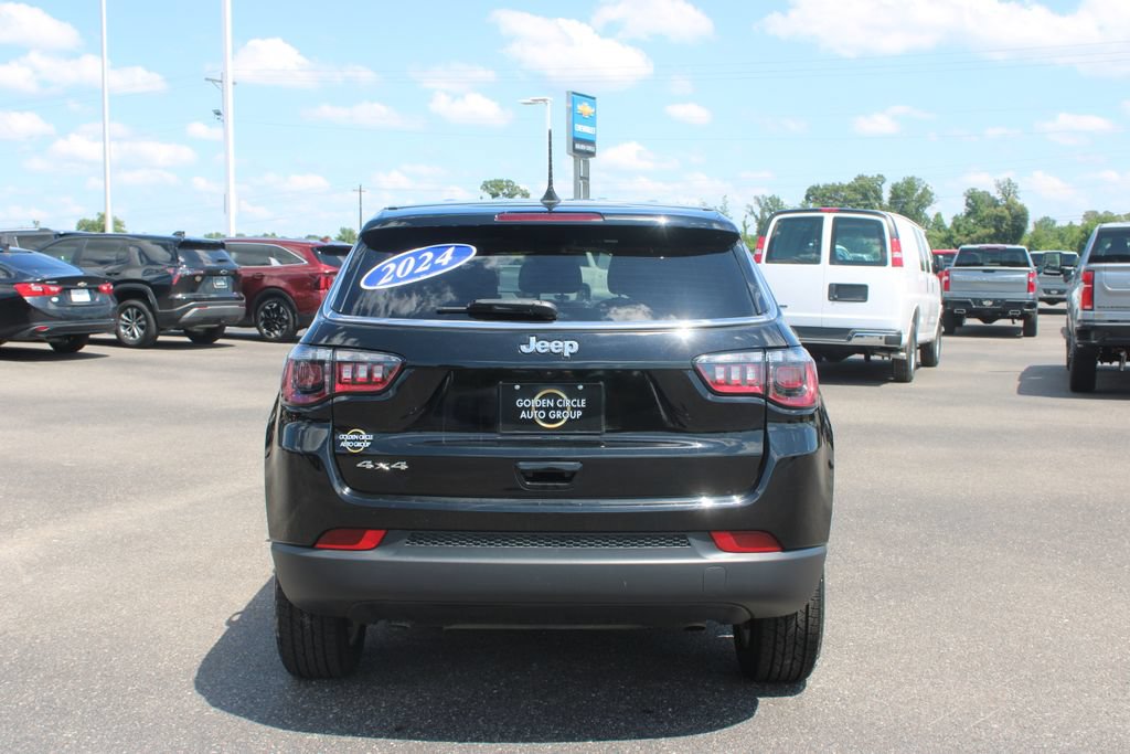 Used 2024 Jeep Compass Sport AWD/4WD image 8