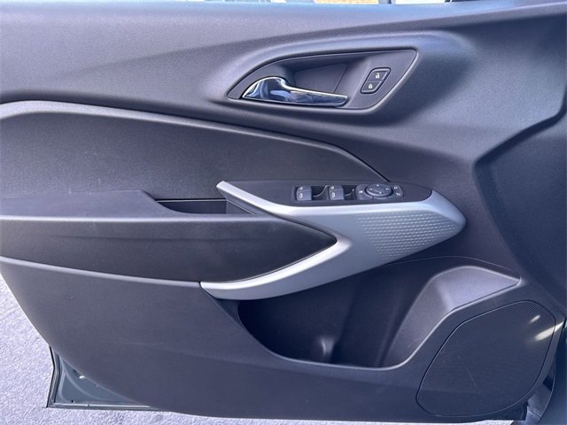 Certified 2025 Chevrolet Trax LS image 20