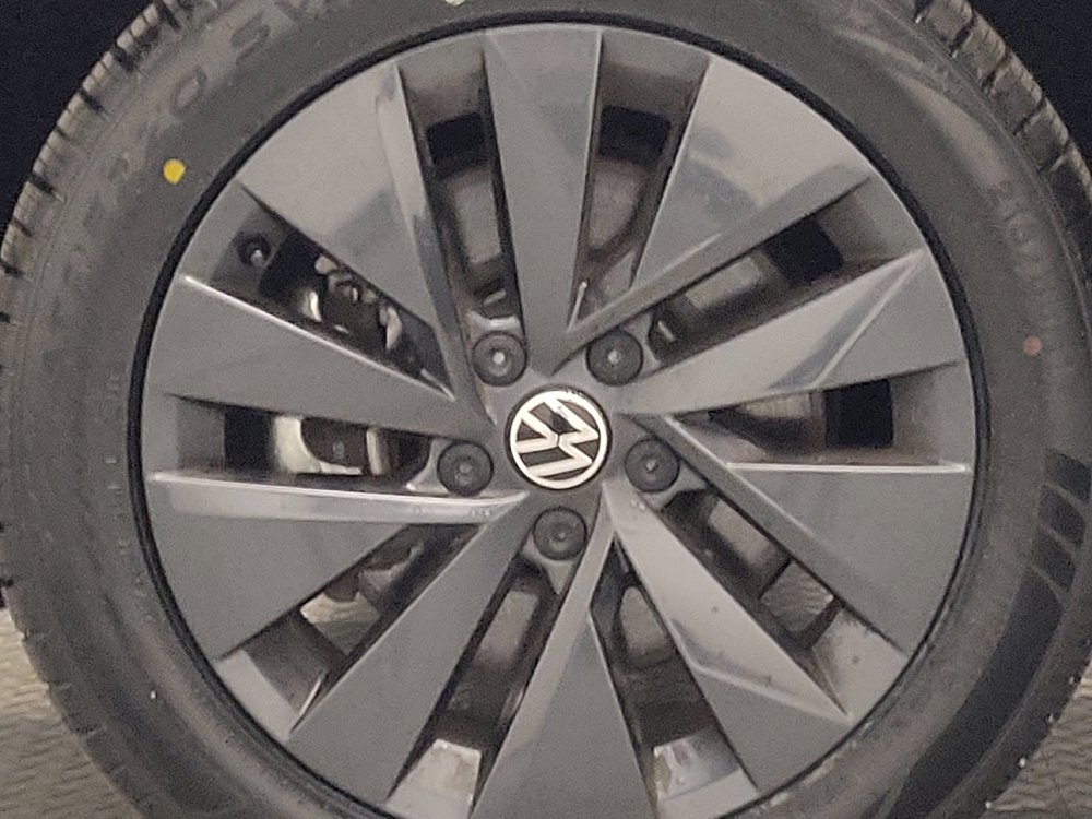 Used 2022 Volkswagen Taos S image 31