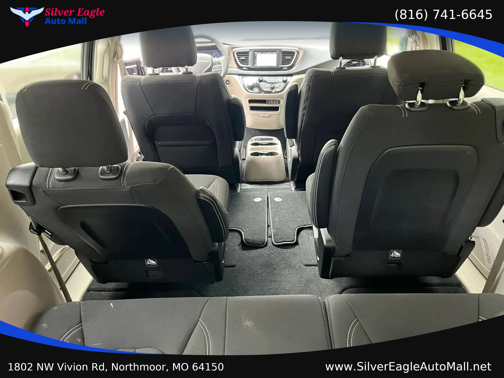 Used 2024 Chrysler Voyager LX FWD image 12