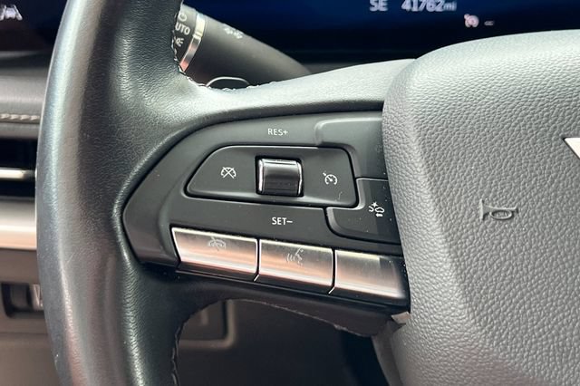 Used 2024 Cadillac XT4 Premium Luxury AWD/4WD image 32