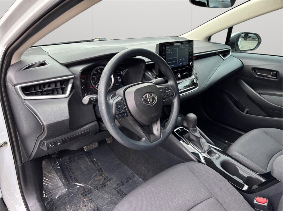 Used 2022 Toyota Corolla LE image 6