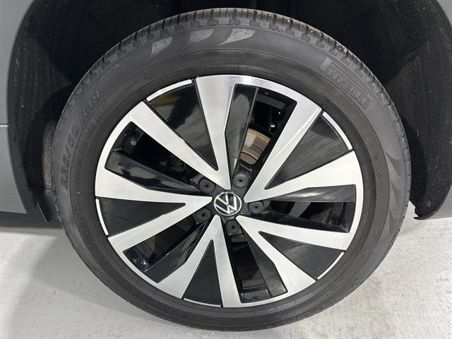Certified 2022 Volkswagen Taos SE image 15