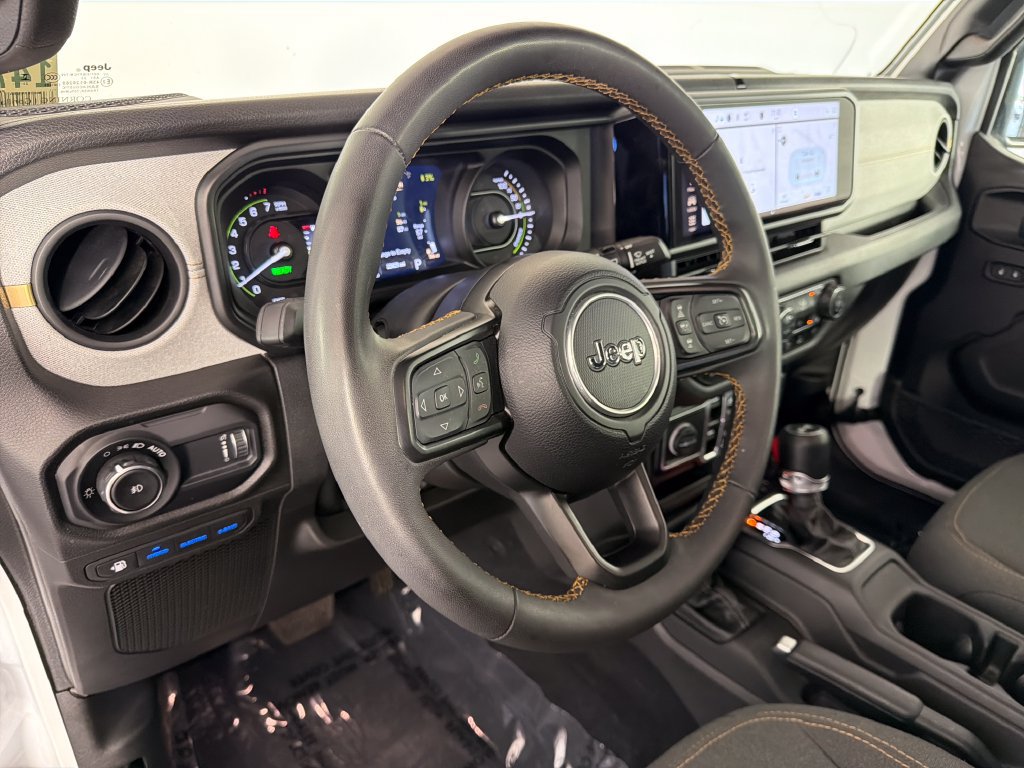 Used 2024 Jeep Wrangler Unlimited w/ Convenience Group AWD/4WD image 13