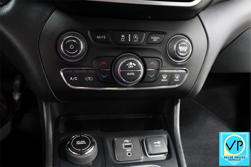Used 2020 Jeep Cherokee Limited image 9