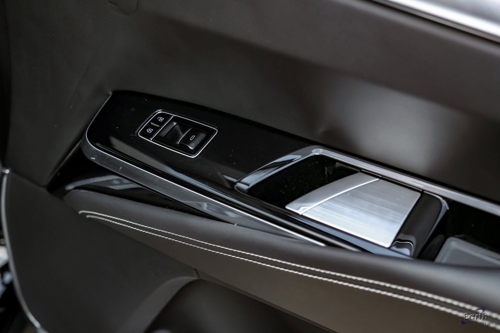 Used 2026 Cadillac Escalade V w/ LPO, Floor Liner Package image 91