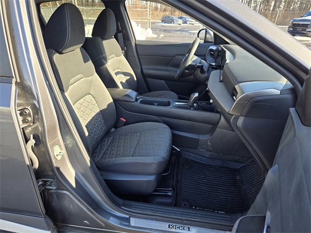 Certified 2025 Nissan Kicks SV w/ Illumination Package image 17