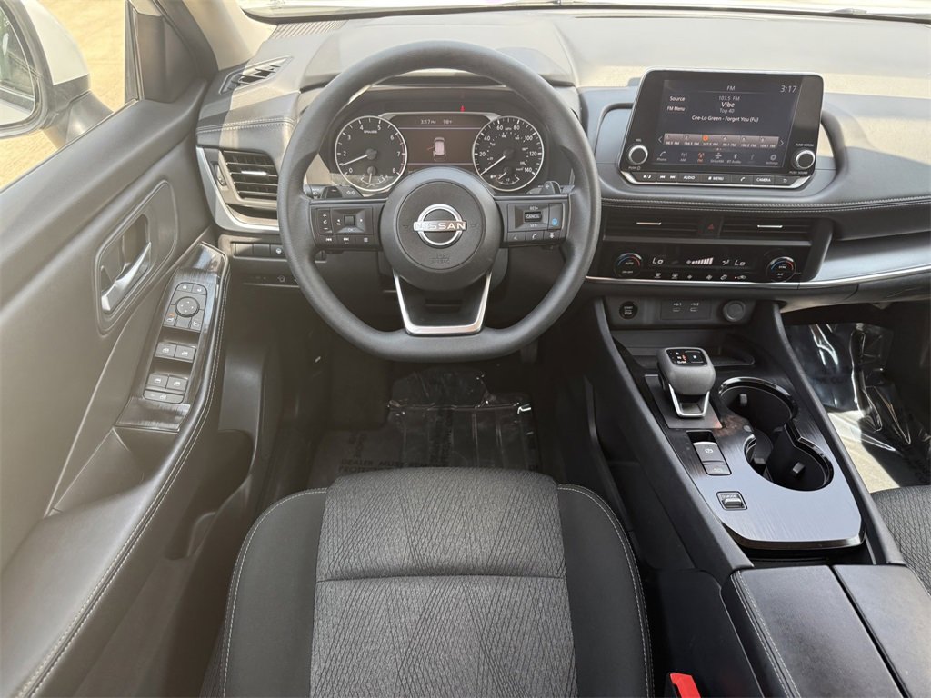 Used 2024 Nissan Rogue SV image 14