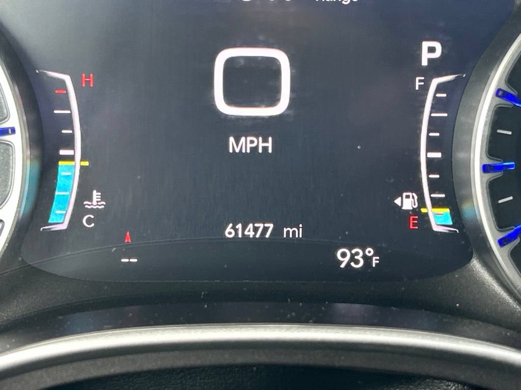 Used 2024 Chrysler Pacifica Touring-L FWD image 18
