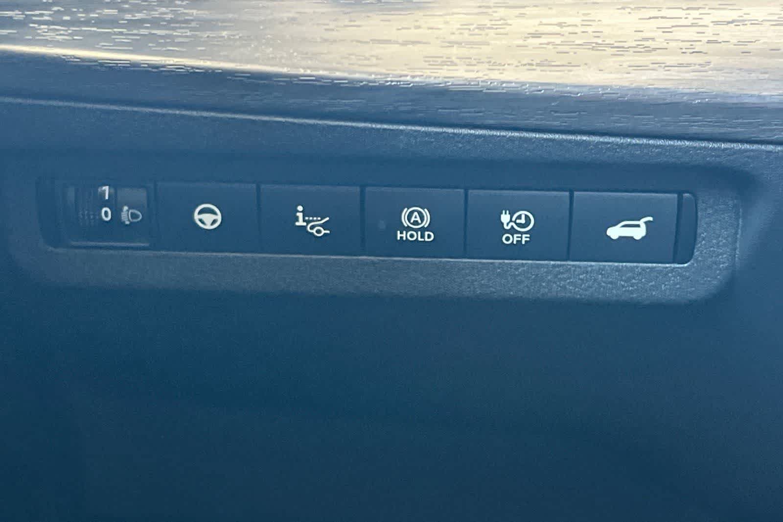 Certified 2024 Nissan Ariya FWD image 32