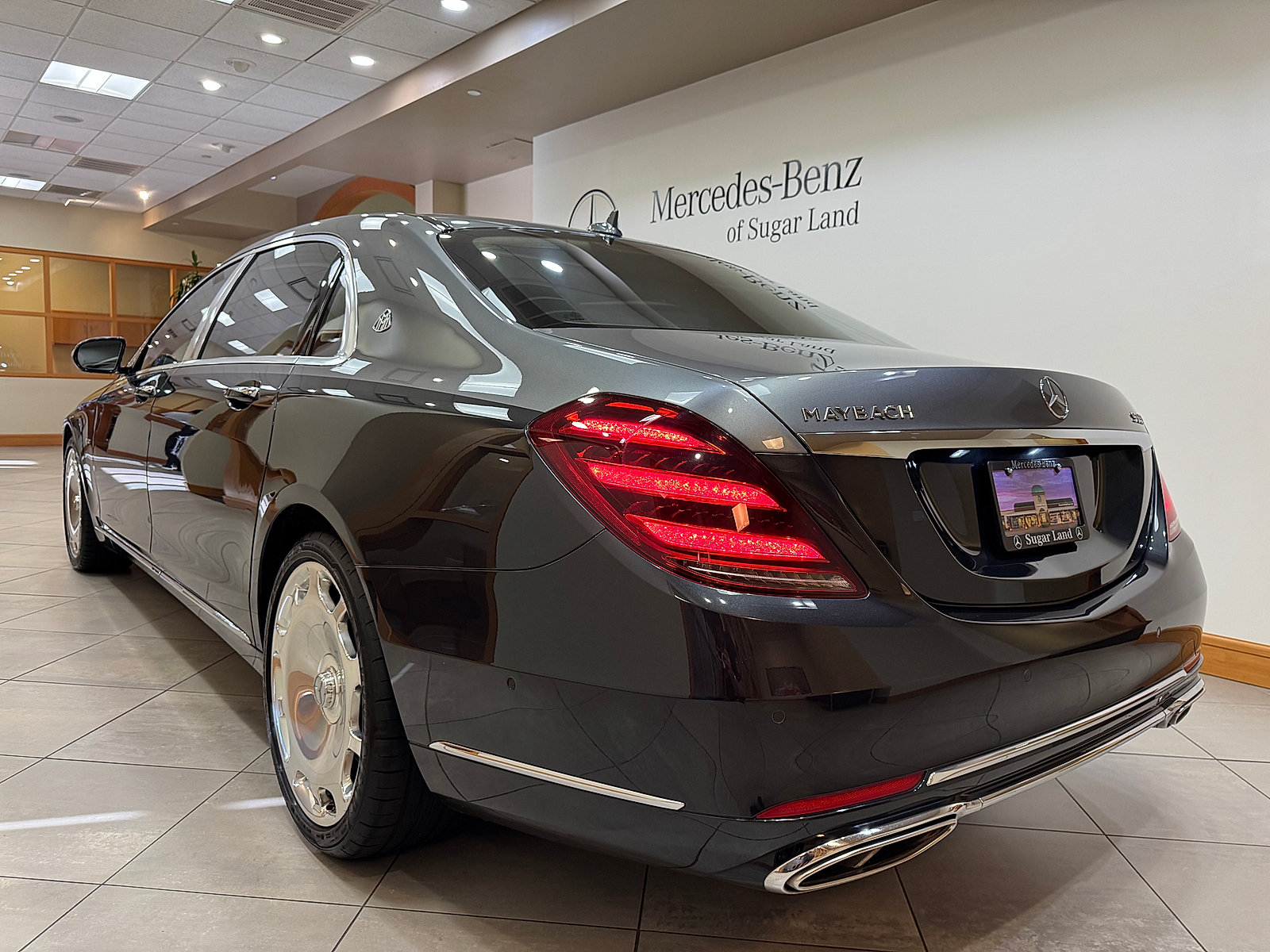 Used 2020 Mercedes-Benz Maybach S 650 image 3