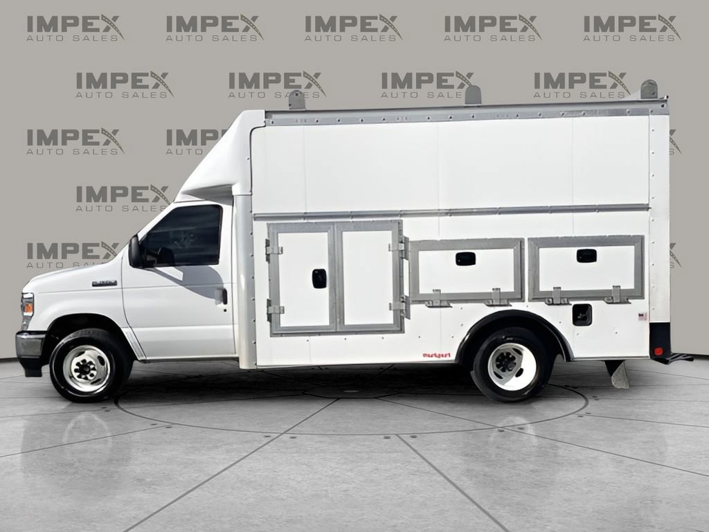 Used 2024 Ford E-350 and Econoline 350 Super Duty w/ Power Windows & Locks Group RWD image 1