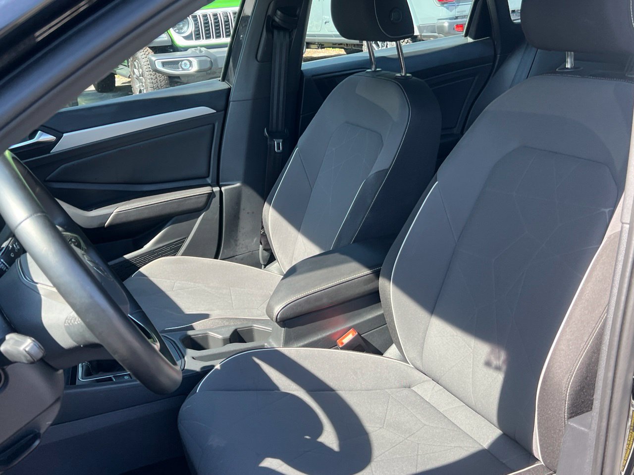 Used 2025 Volkswagen Jetta Sport FWD image 19