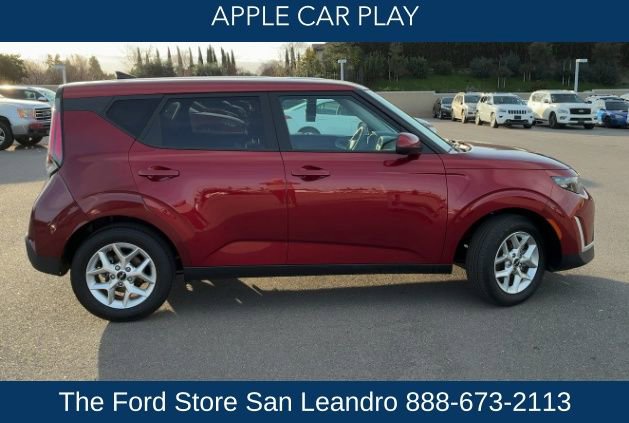 Used 2025 Kia Soul LX w/ LX Technology Package image 9