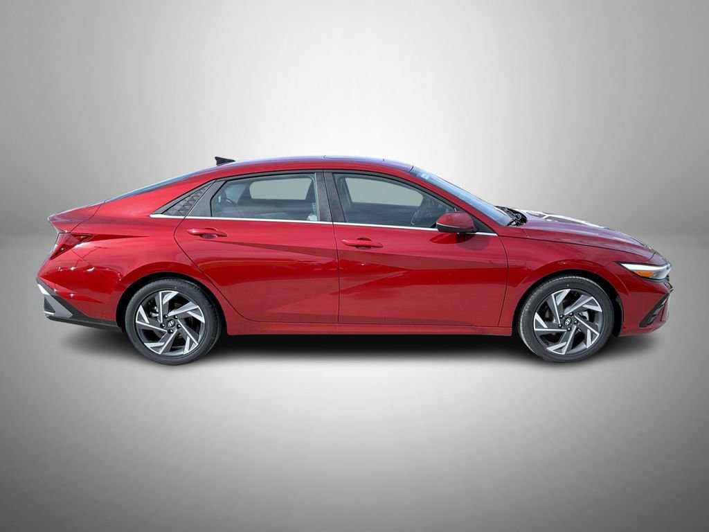 New 2026 Hyundai Elantra Limited image 4