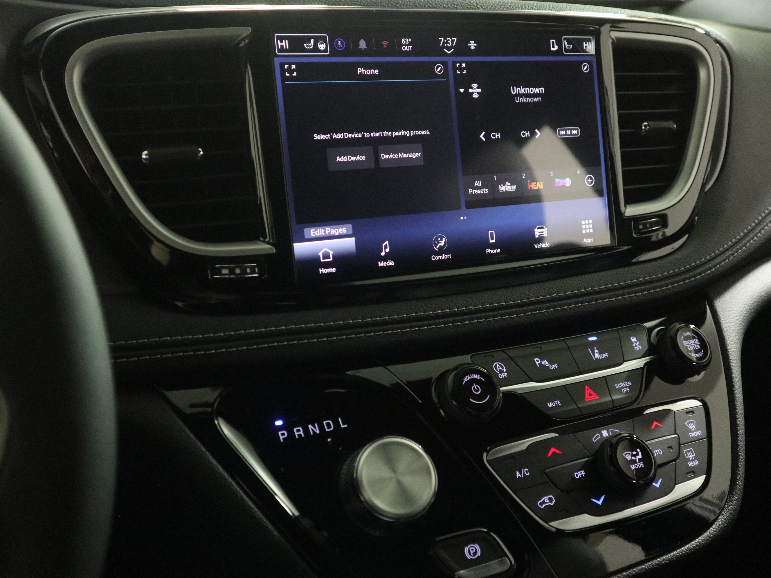 New 2026 Chrysler Pacifica Select image 24