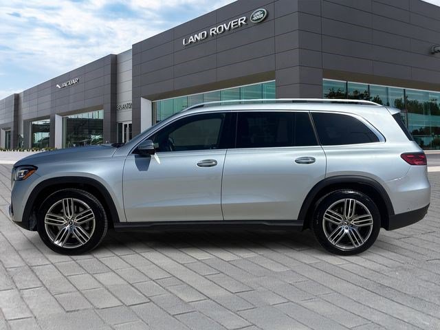 Used 2025 Mercedes-Benz GLS 450 4MATIC image 2
