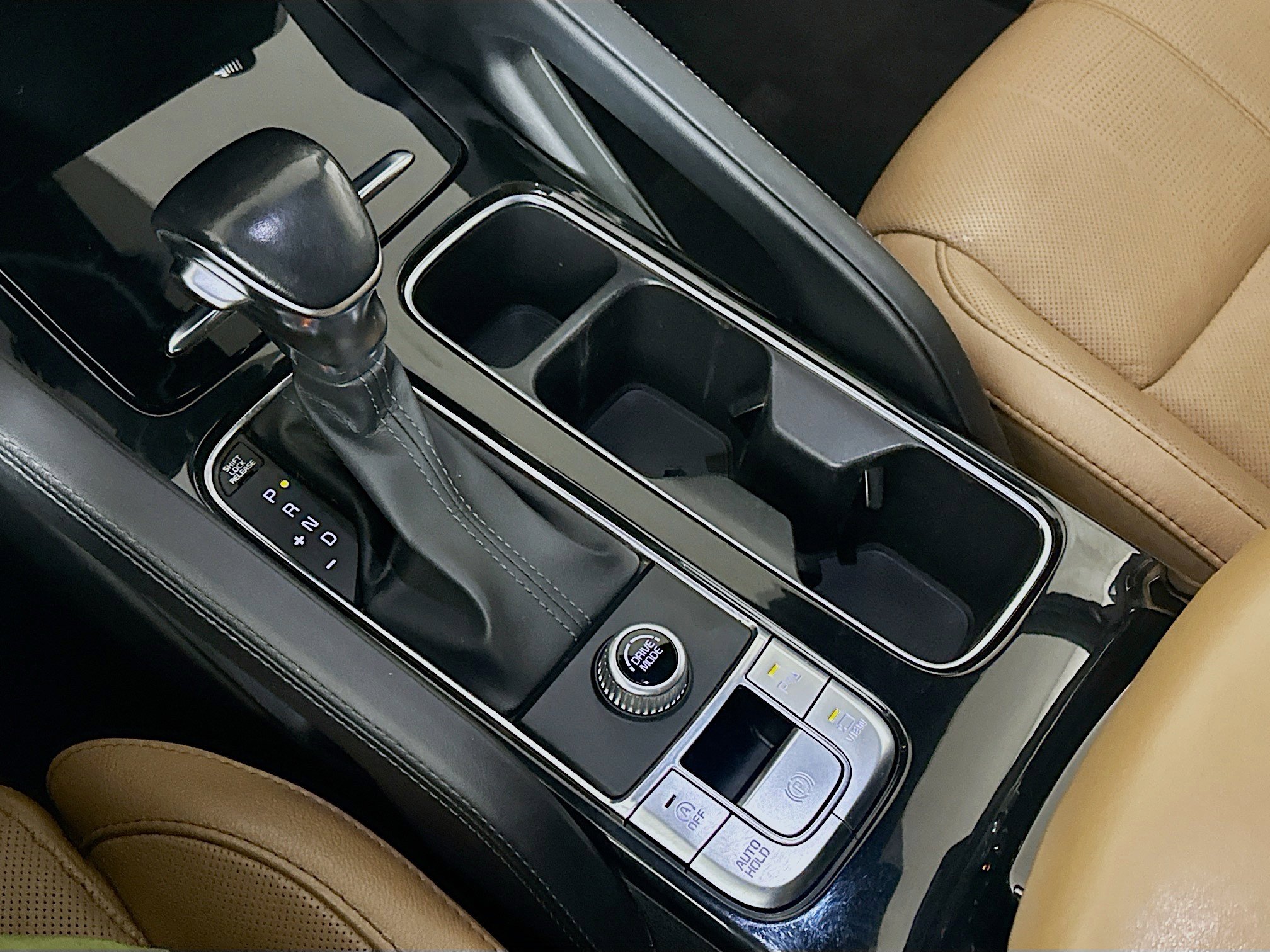 Used 2020 Kia Telluride SX w/ Towing Package image 25