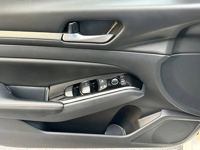 Certified 2024 Nissan Altima 2.5 SR w/ SR Premium Package AWD/4WD image 18