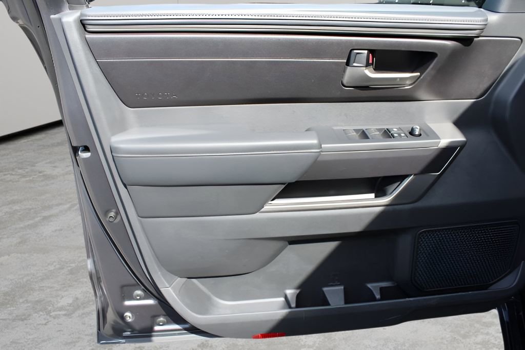 Used 2025 Toyota Tundra SR5 AWD/4WD image 18