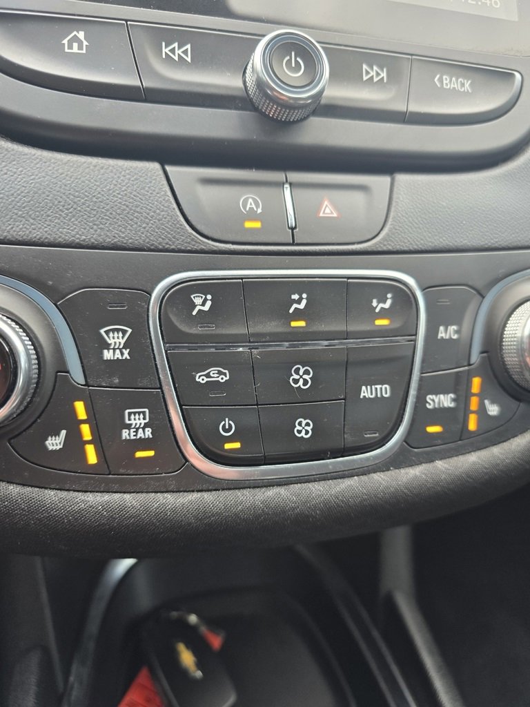 Used 2022 Chevrolet Malibu LT w/ Sport Edition image 22