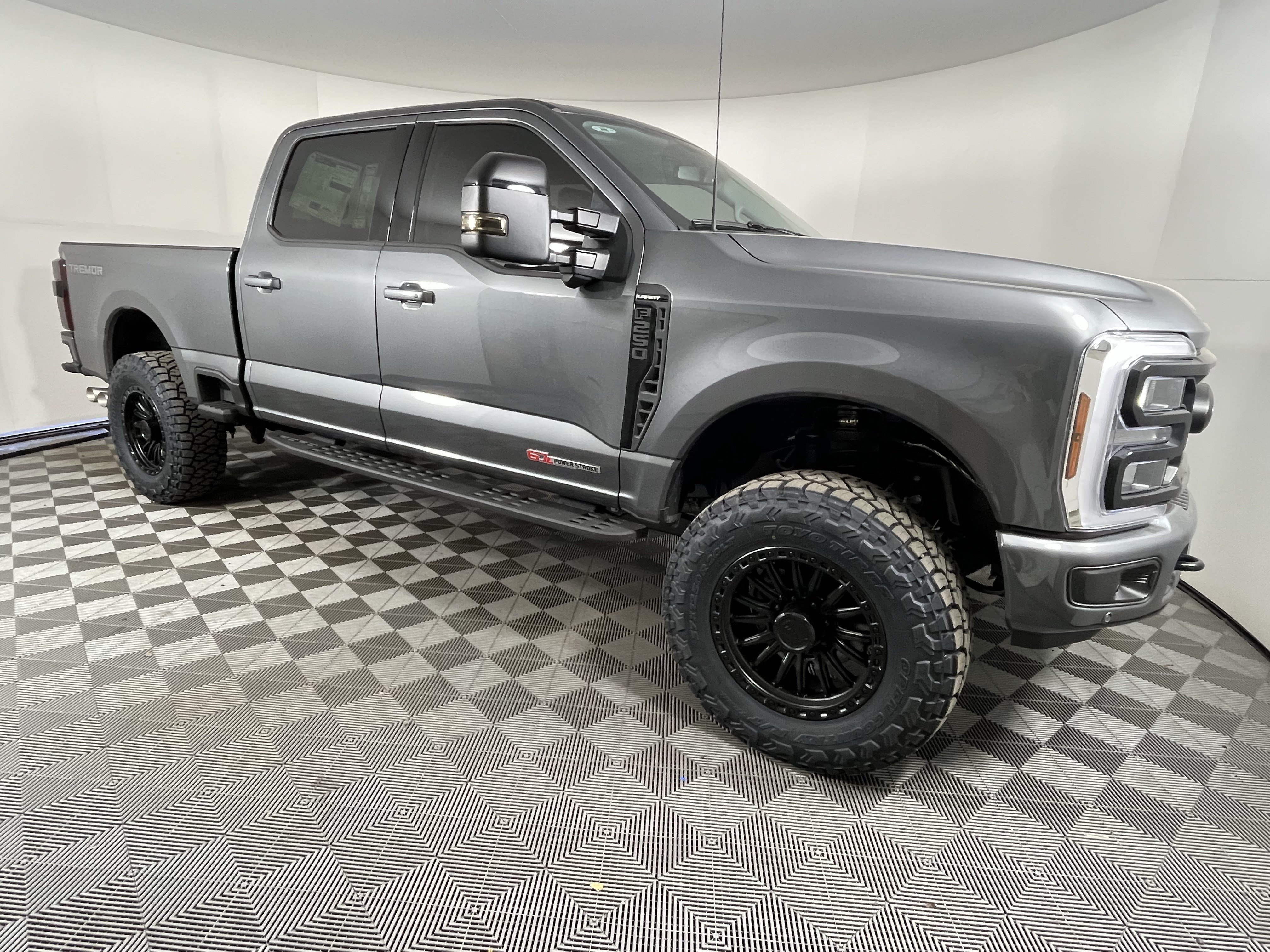 New 2026 Ford F250 Lariat w/ Tremor Off-Road Package AWD/4WD image 26