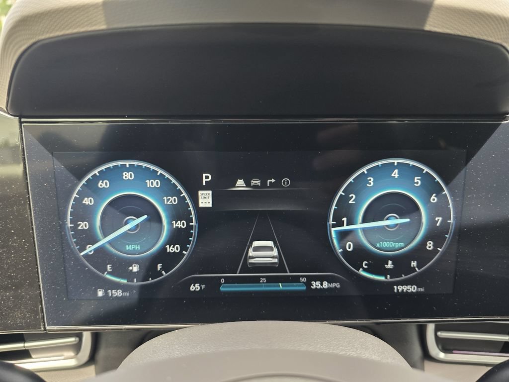 Used 2024 Hyundai Elantra SEL FWD image 17