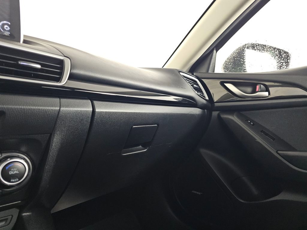 Used 2014 MAZDA MAZDA3 i Touring w/ Technology Package image 33