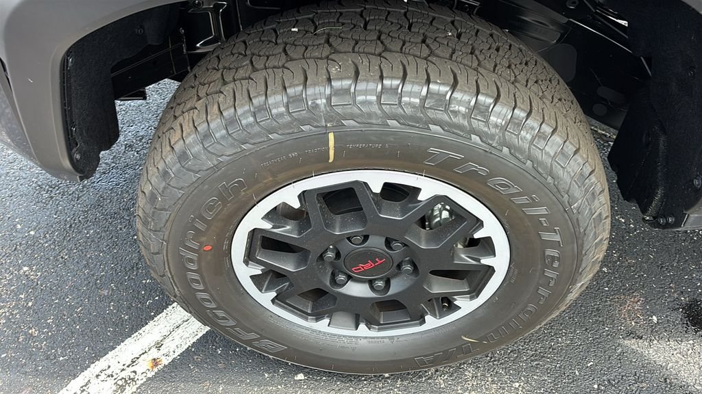 New 2026 Toyota Tacoma TRD Off-Road w/ TRD Off Road Upgrade Package AWD/4WD image 38