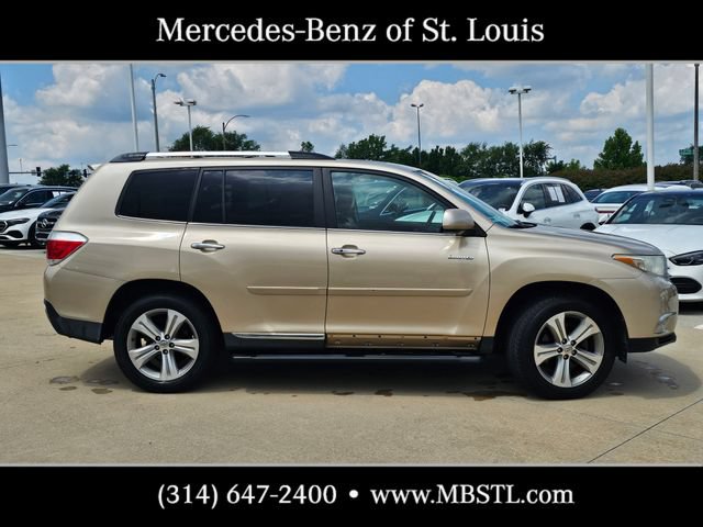 Used 2012 Toyota Highlander Limited w/ Tow Pkg AWD/4WD image 2